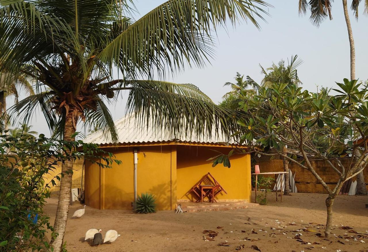 Rundbungalow Auf Lionsrest Grand-Bassam Exterior photo